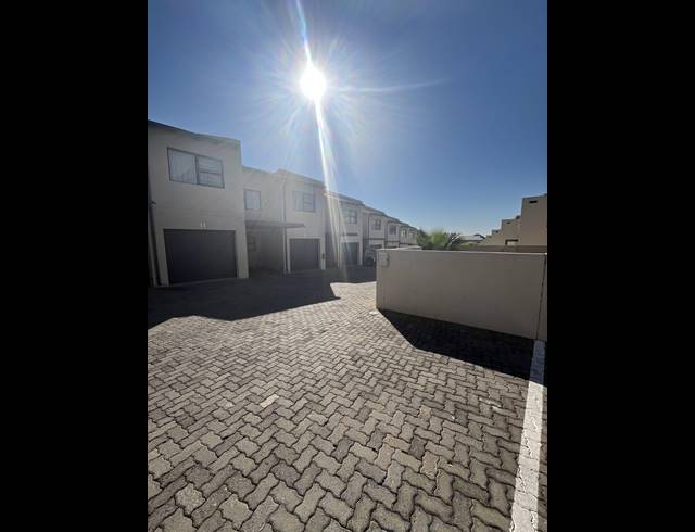 3 BEDROOM APARTMENT FOR SALE IN CASHAN